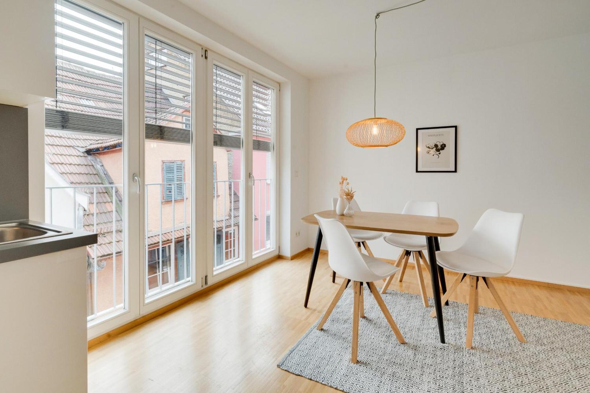 Altstadt Apartment 2 Zimmer Am Weibermarkt Ройтлинген Екстериор снимка