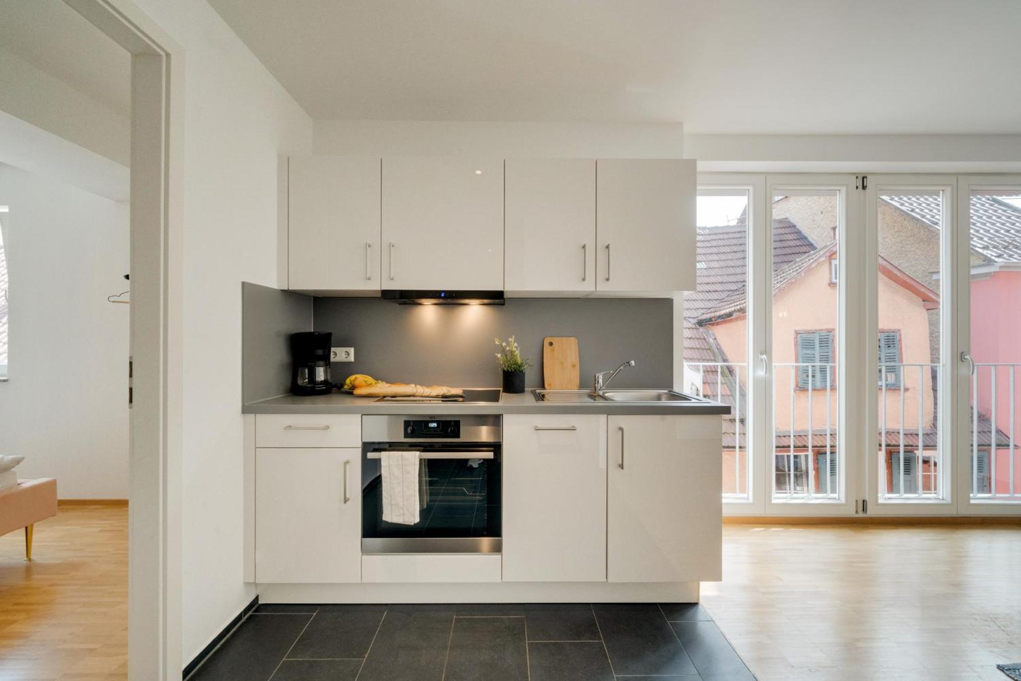 Altstadt Apartment 2 Zimmer Am Weibermarkt Ройтлинген Екстериор снимка